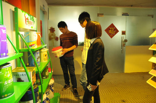 廣西百色客戶到訪友情漆 廣西百色客戶到訪友情漆