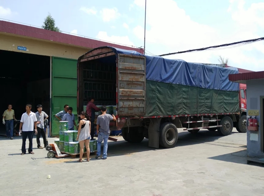 友情漆上下同心備貨金秋旺季 友情漆上下同心備貨金秋旺季