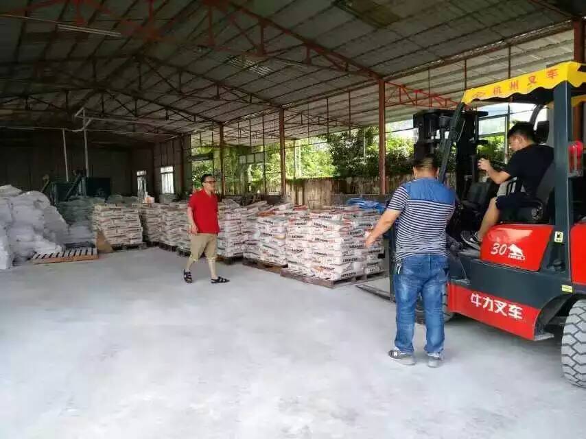 友情漆不斷創(chuàng)新突破,打開(kāi)海外市場(chǎng)銷路 友情漆不斷創(chuàng)新突破,打開(kāi)海外市場(chǎng)銷路