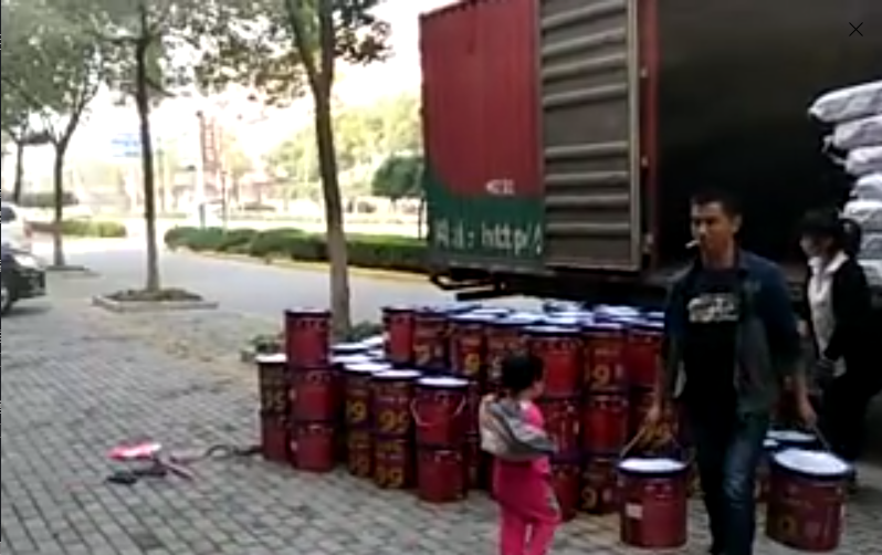 服務客戶，友情漆樣樣做足100分