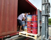 裝修旺季忙出貨 友情漆狠抓質(zhì)量趕進(jìn)度